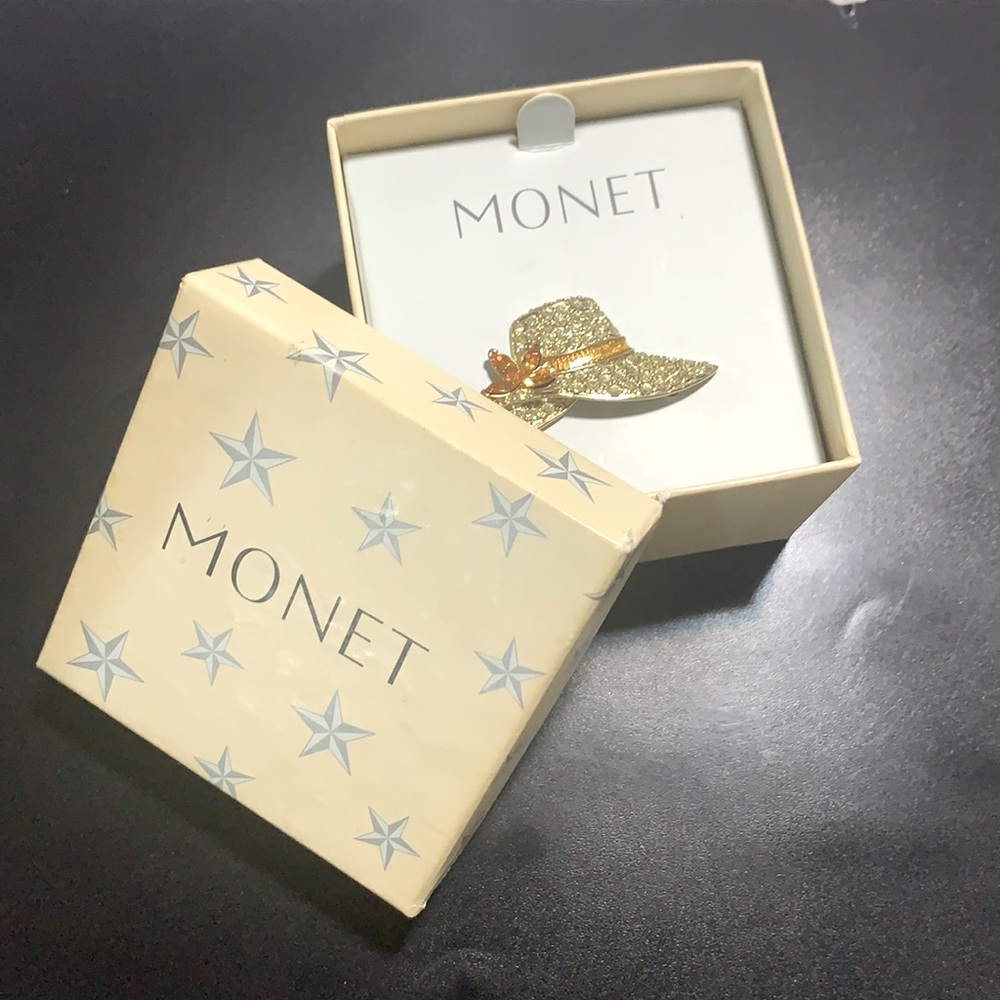Brooch MONET hat - retro